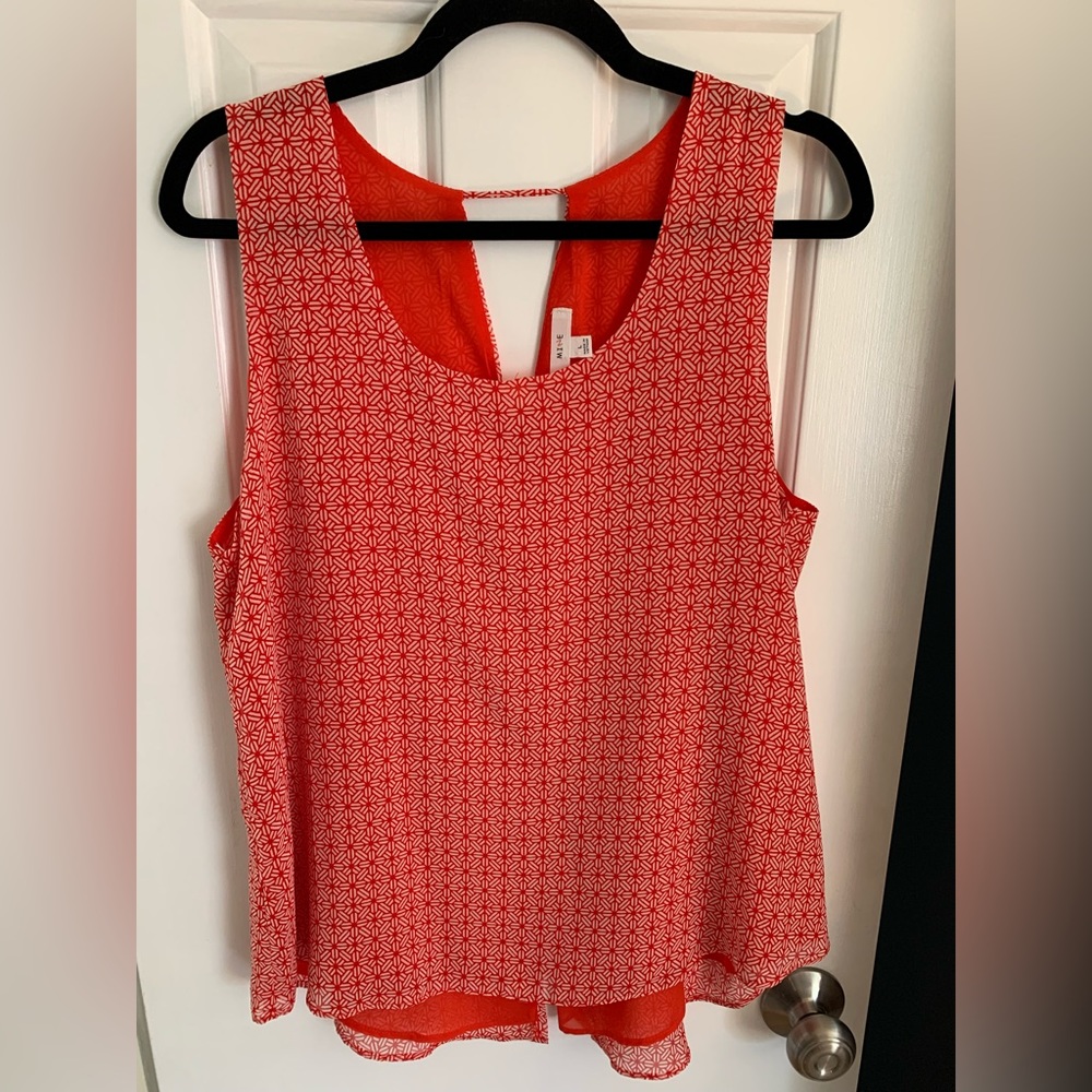 Chiffon lined dress tank top, button down back